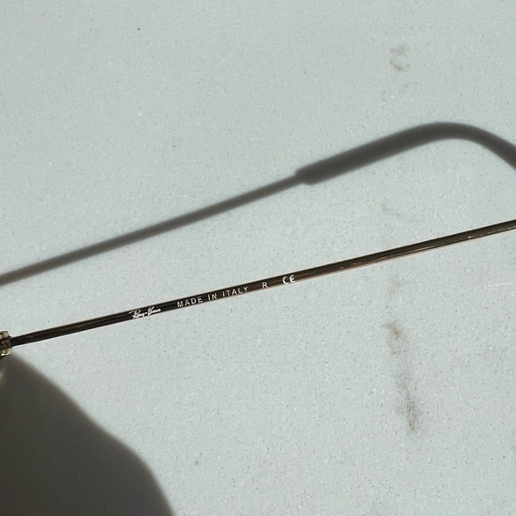 Ray-ban Aviator Sunglasses - Picture 3 of 7